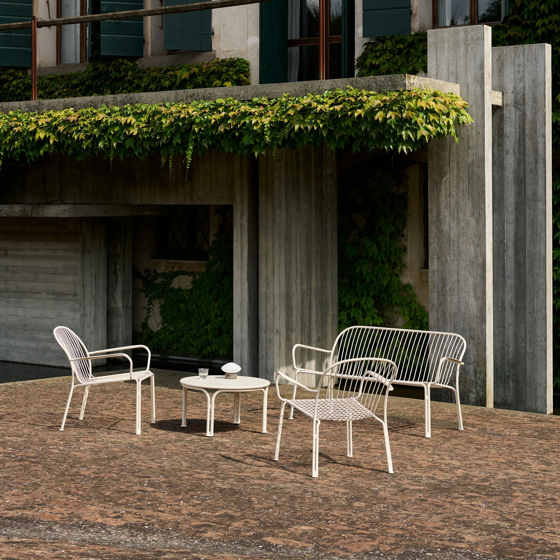 Thorvald SC110 loungesoffa, Ivory, 143 cm &Tradition