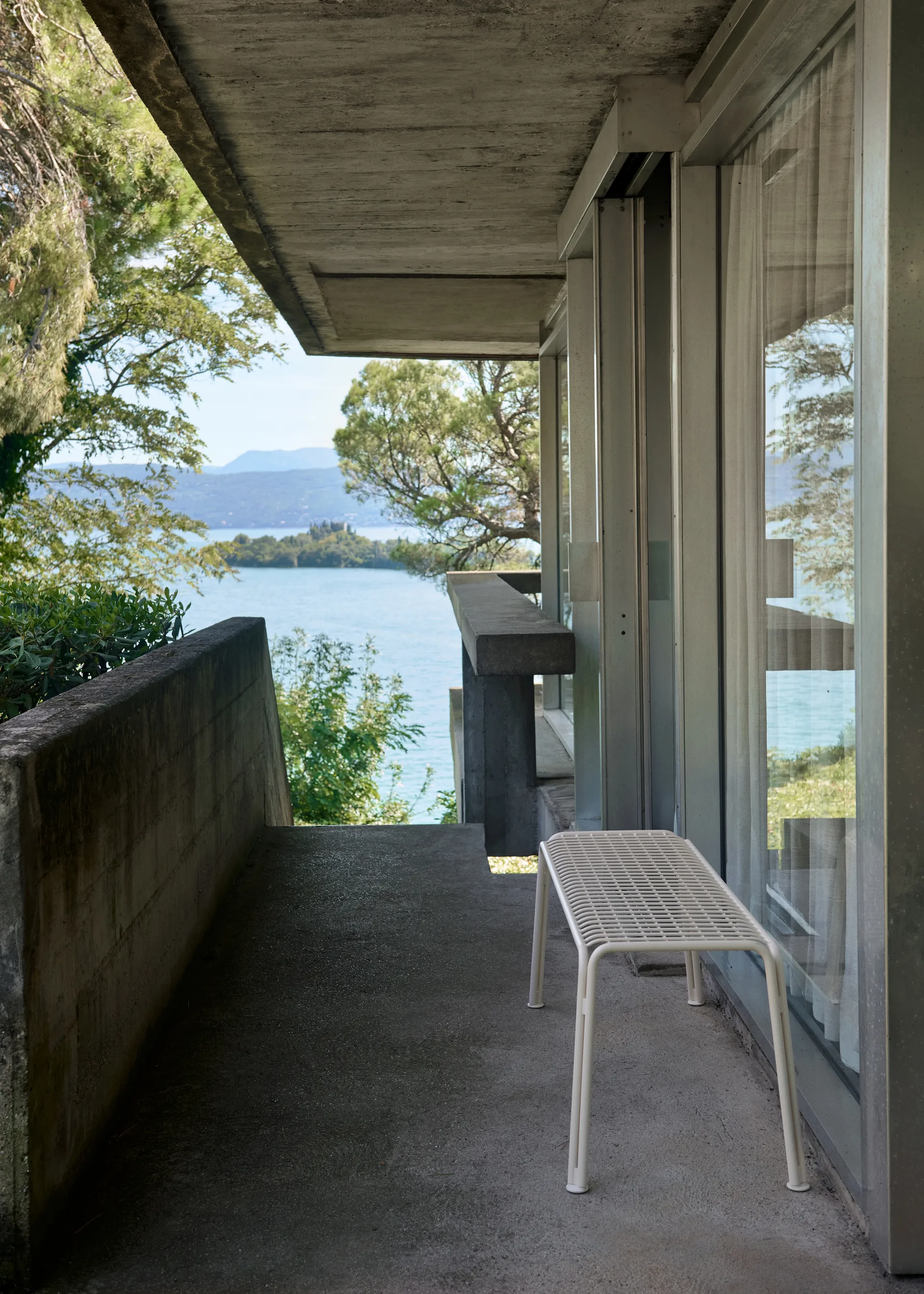 Thorvald SC112 bänk, Ivory, 125 cm &Tradition