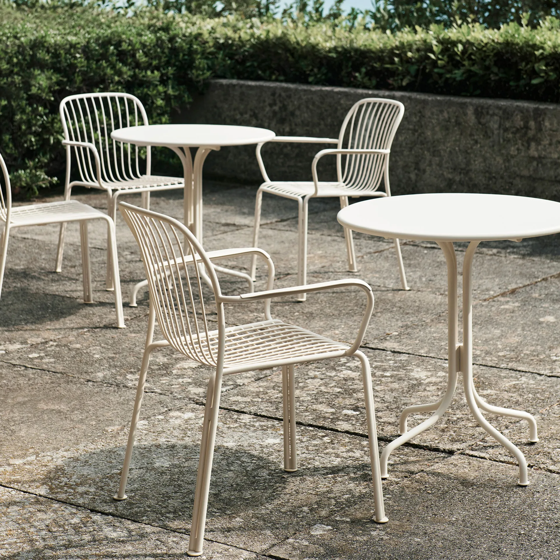 Thorvald SC96 cafébord Ø70 cm, Ivory &Tradition