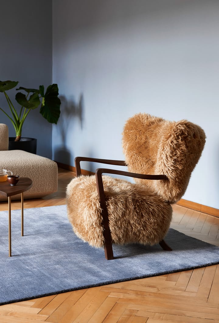 Wulff Lounge Chair ATD2 fåtölj, Oljad valnöt-Sheepskin honey &Tradition