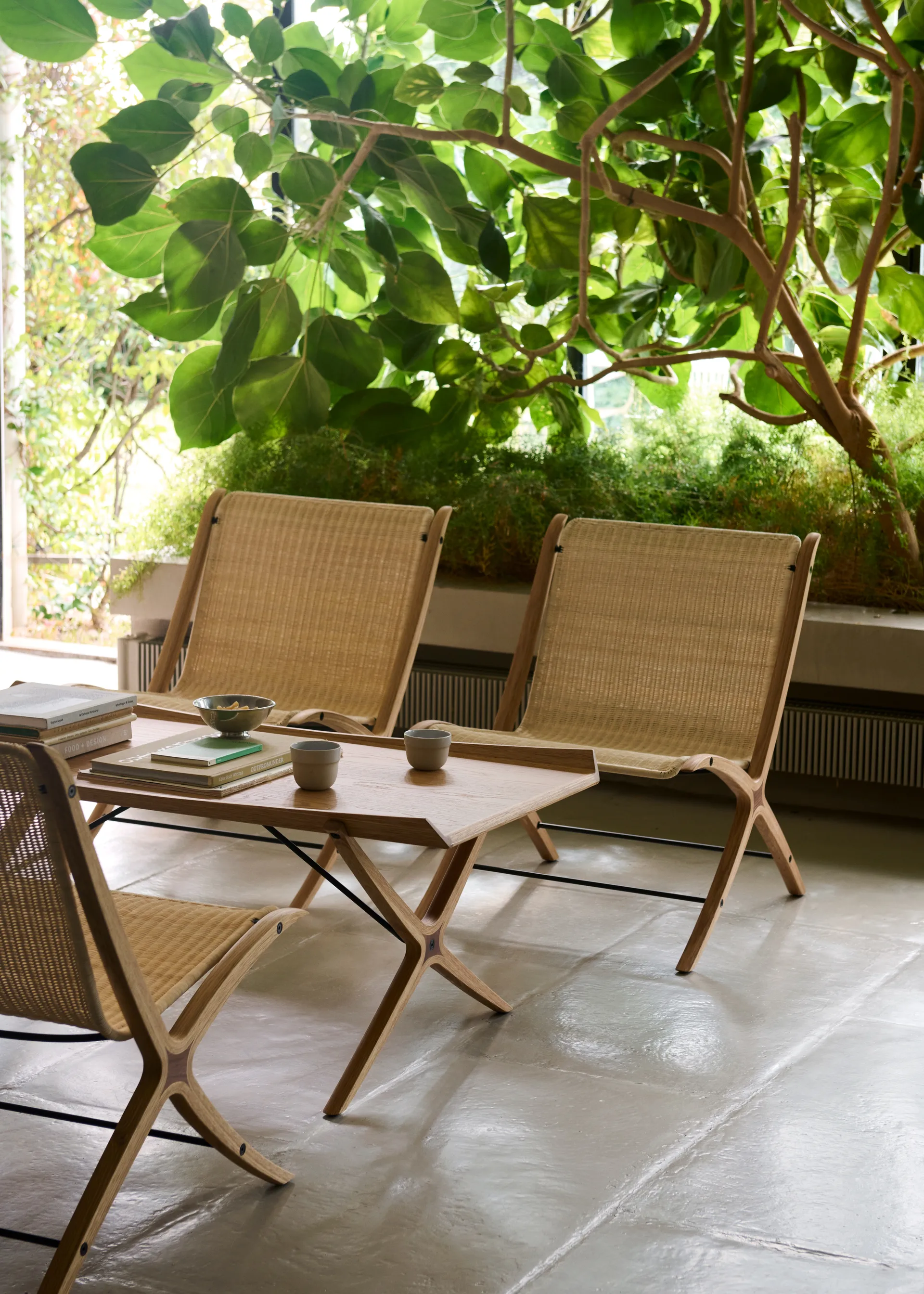 X HM13 soffbord 61x120 cm, Lacquered oak-walnut inserts &Tradition