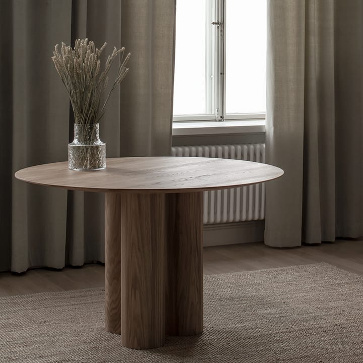 Hommage Grande matbord, Ek vitpigment hårdvax Ø120 cm Tre Sekel Möbelsnickeri