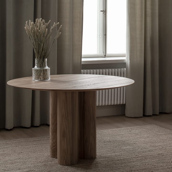 Hommage Grande matbord - Ek vitpigment hårdvax Ø120 cm - Tre Sekel Möbelsnickeri