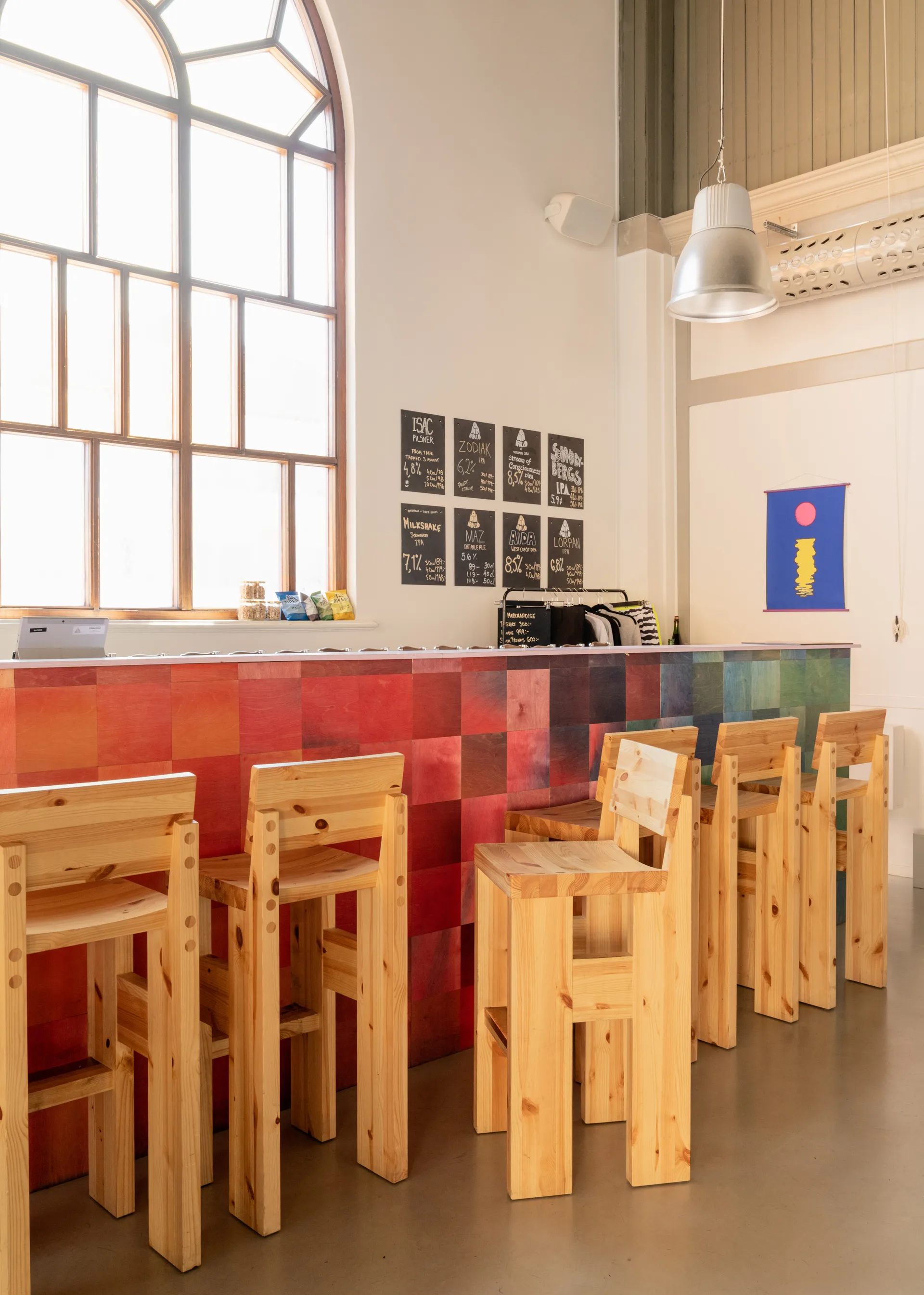 001 Bar Stool barstol, Matt oljevaxad furu, 65 cm Vaarnii