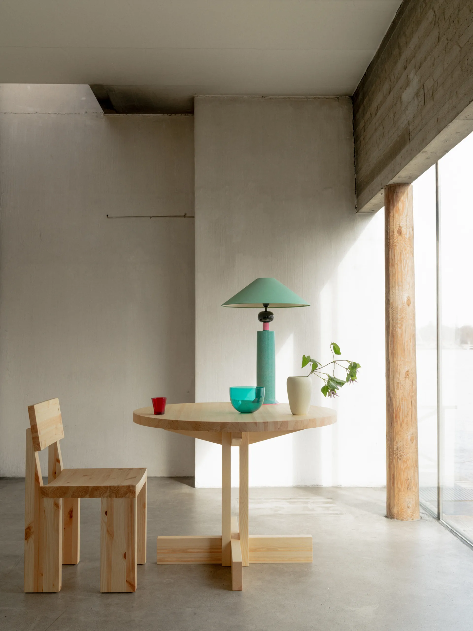 001 Dining Table matbord, Matt oljevaxad furu, Ø100x74 cm Vaarnii
