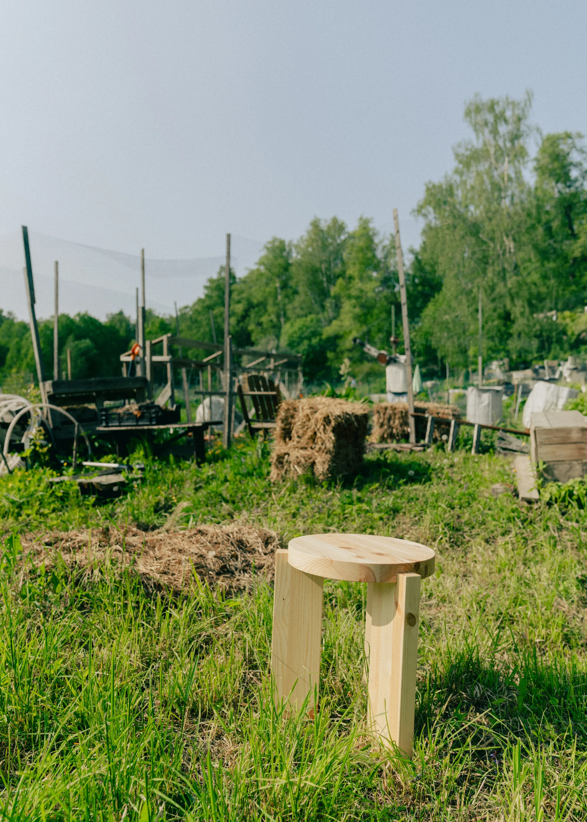 001 Stool pall, Matt oljevaxad furu, Ø40x44 cm Vaarnii