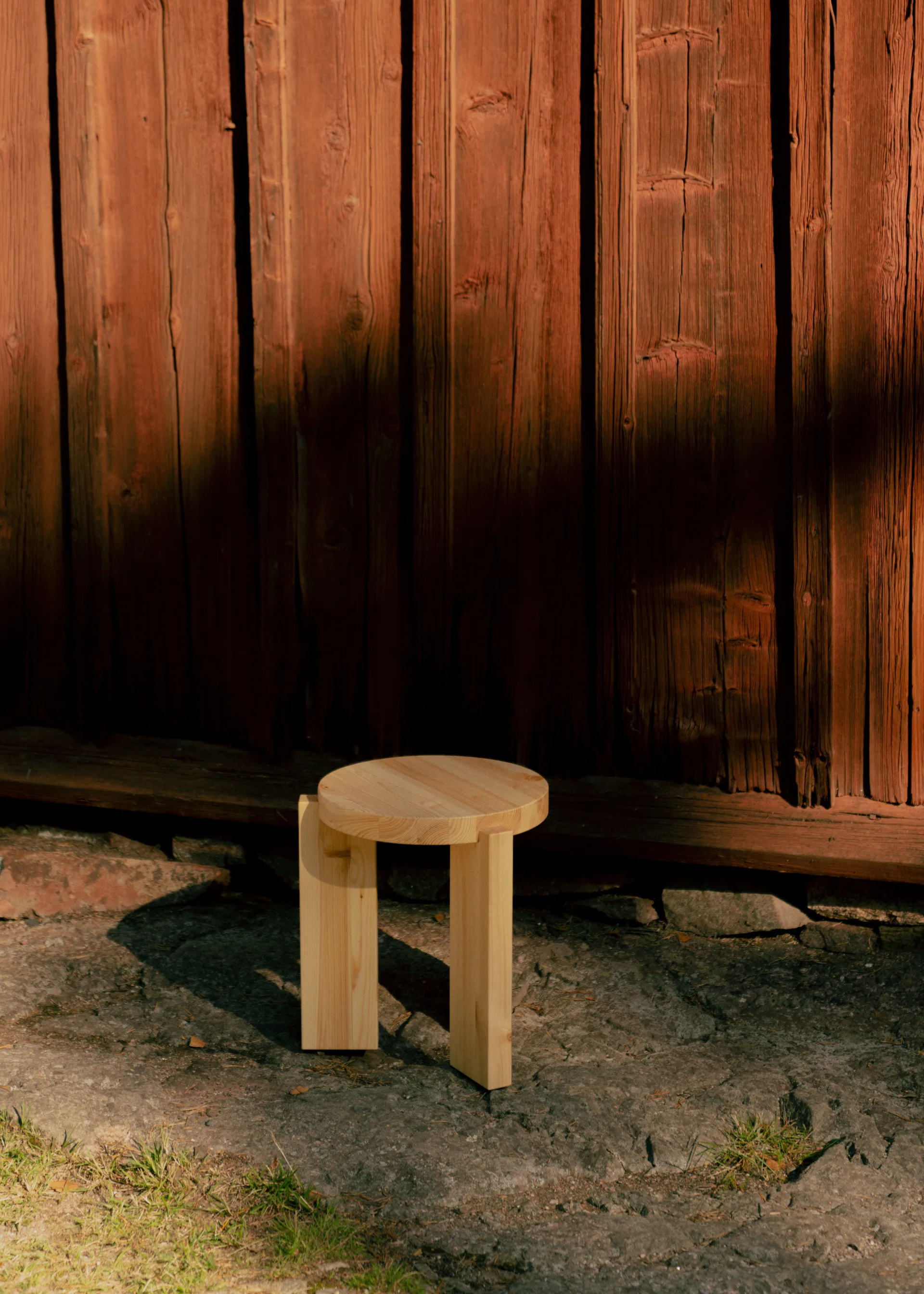 001 Stool pall, Matt oljevaxad furu, Ø40x44 cm Vaarnii