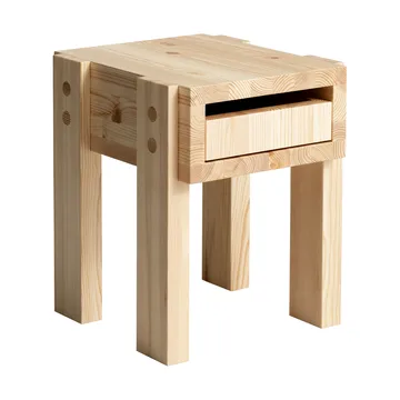 003 Stilts Side Table sidobord - Matt oljevaxad furu 40x36x45 cm - Vaarnii