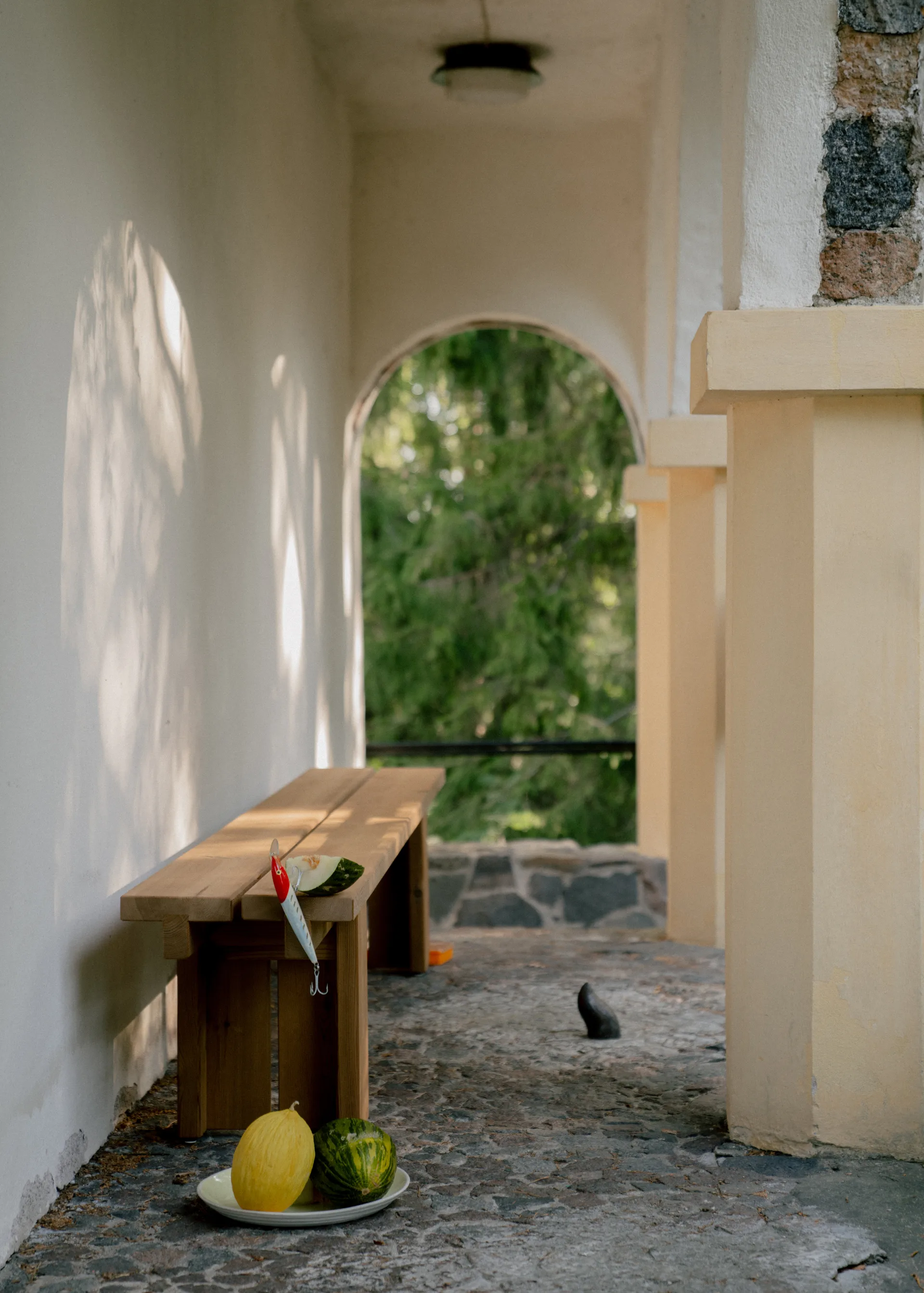 013 Osa Outdoor Bench bänk, Värmebehandlad furu, 182x37x49 cm Vaarnii