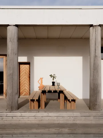 013 Osa Outdoor Bench bänk - Värmebehandlad furu, 182x37x49 cm - Vaarnii