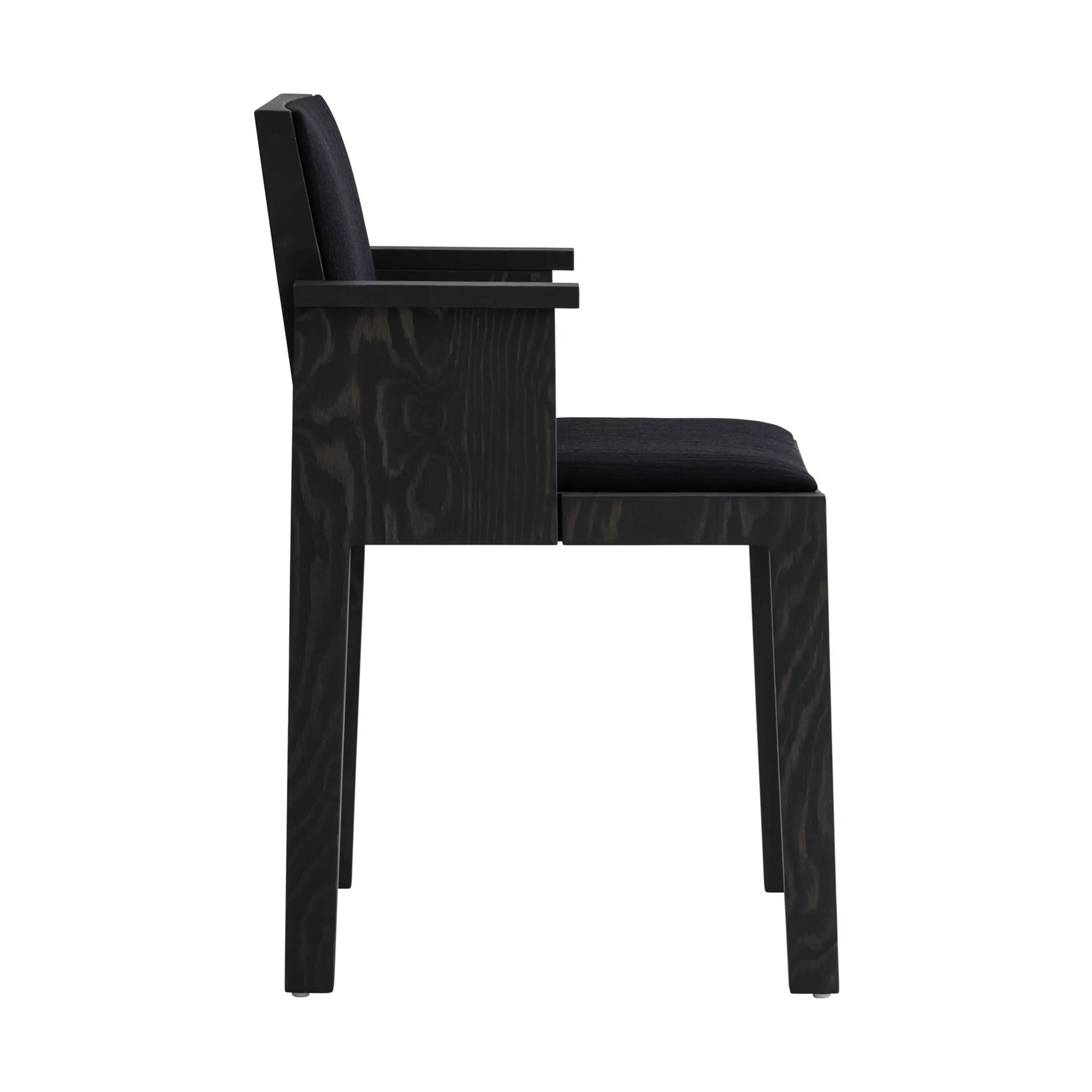 016 Maasto Dining Armchair karmstol, Svartbetsad furu, framsidesklädd svart Vaarnii