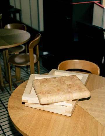 019 Syy Chopping Board skärbräda - Oljevaxad furu, large 31x43x5 cm - Vaarnii