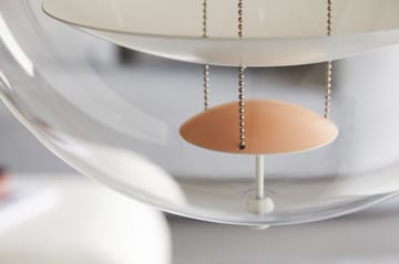 VP Globe Warm Peach taklampa - Ø40 cm - Verpan