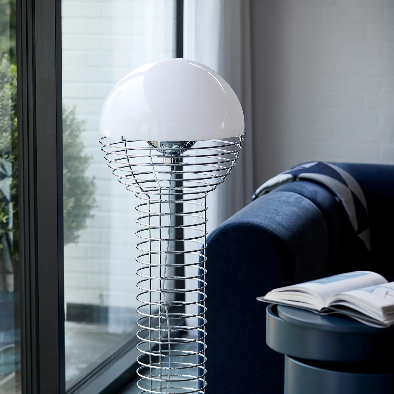 Wire golvlampa, Vit Verpan