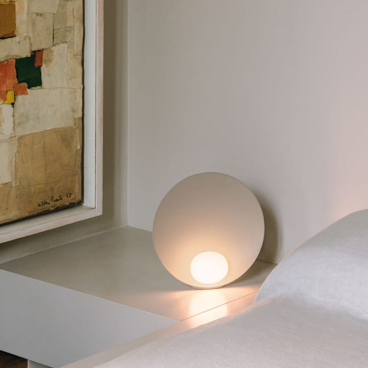 Musa bordslampa, matt salmon lacquer, 7400 Vibia