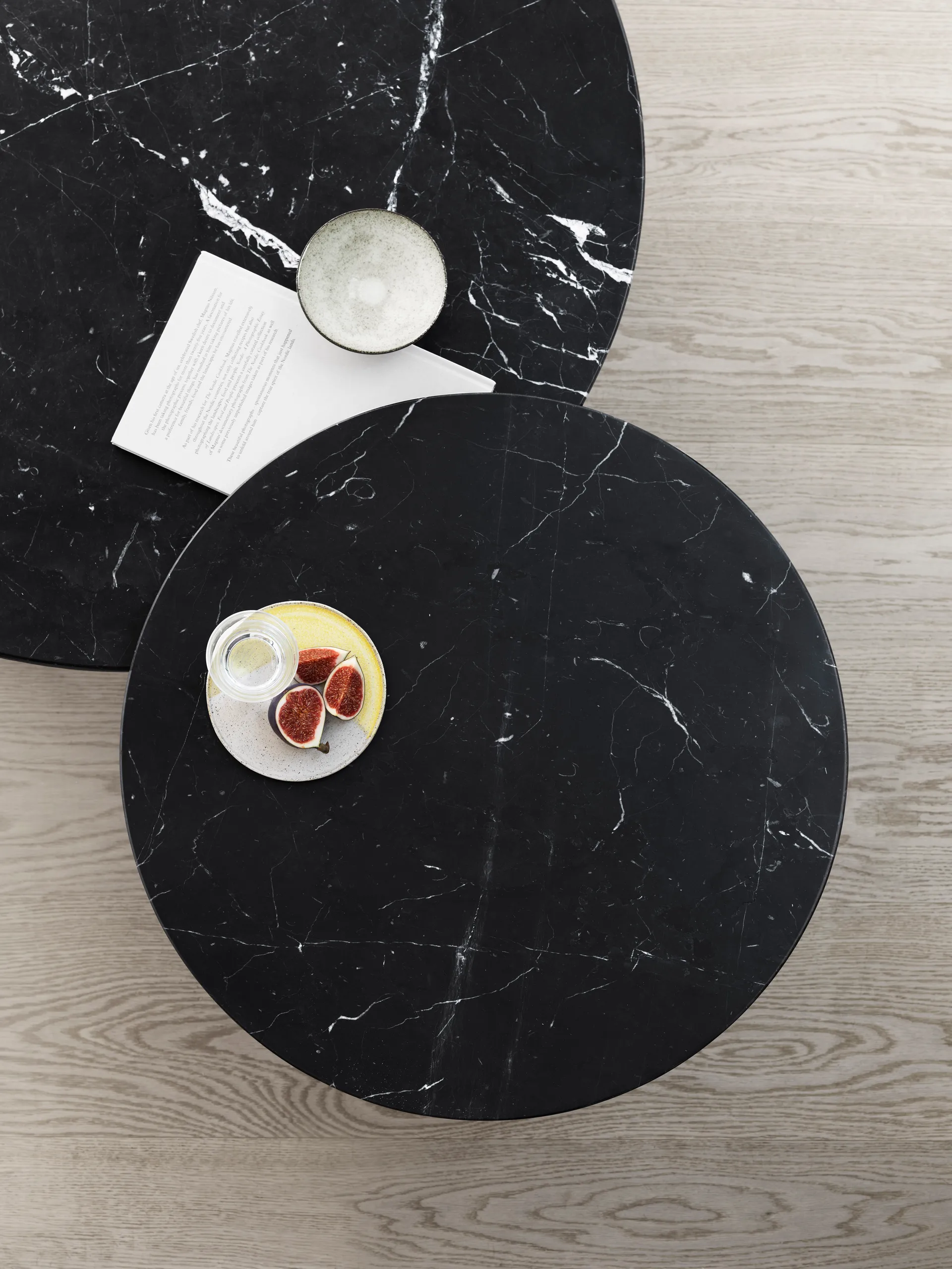 Vipp425 soffbord marmor Ø90x35,5 cm, Black Vipp