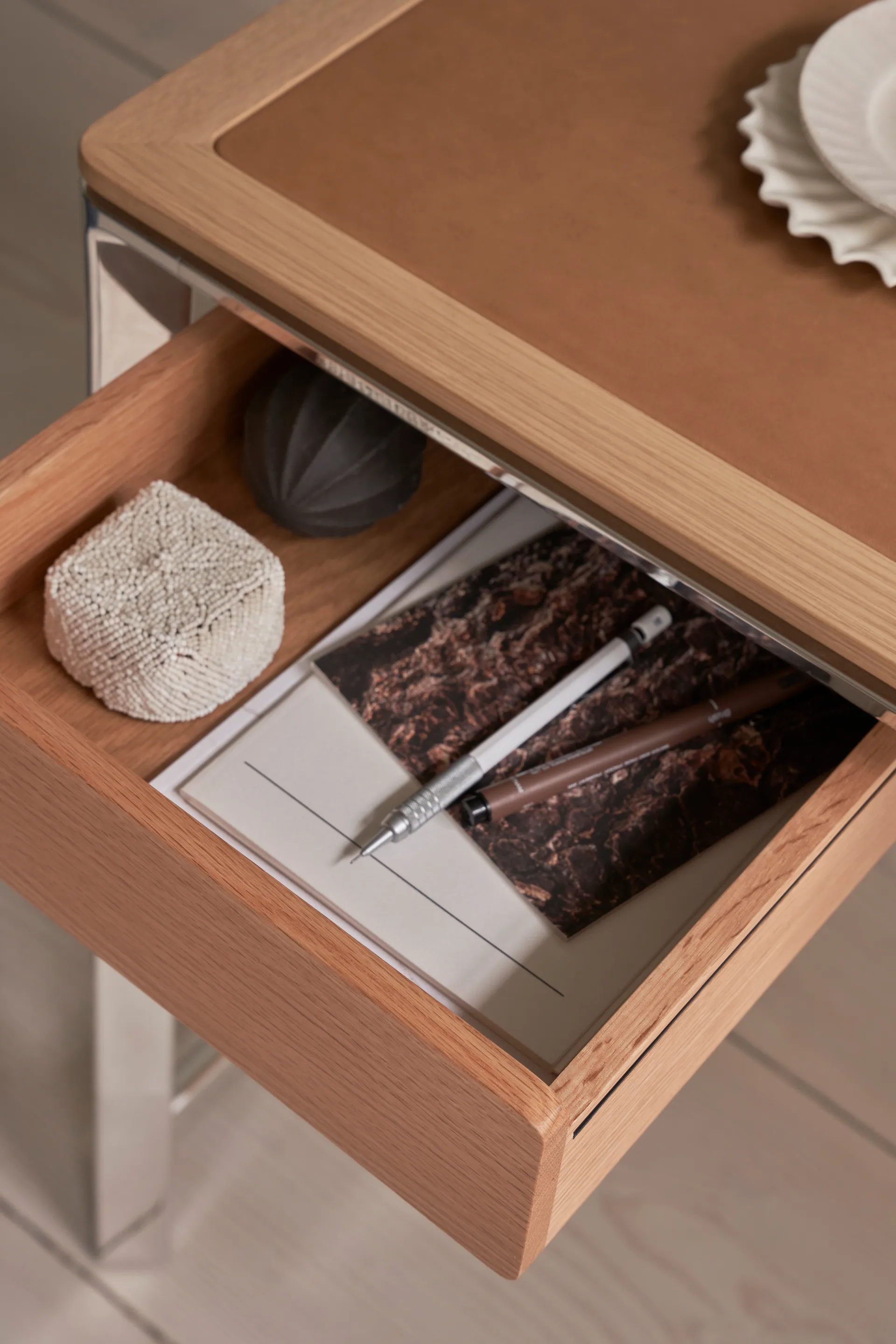 Vipp430 Studio Desk skrivbordslåda 56x29x20 cm, Light oak Vipp