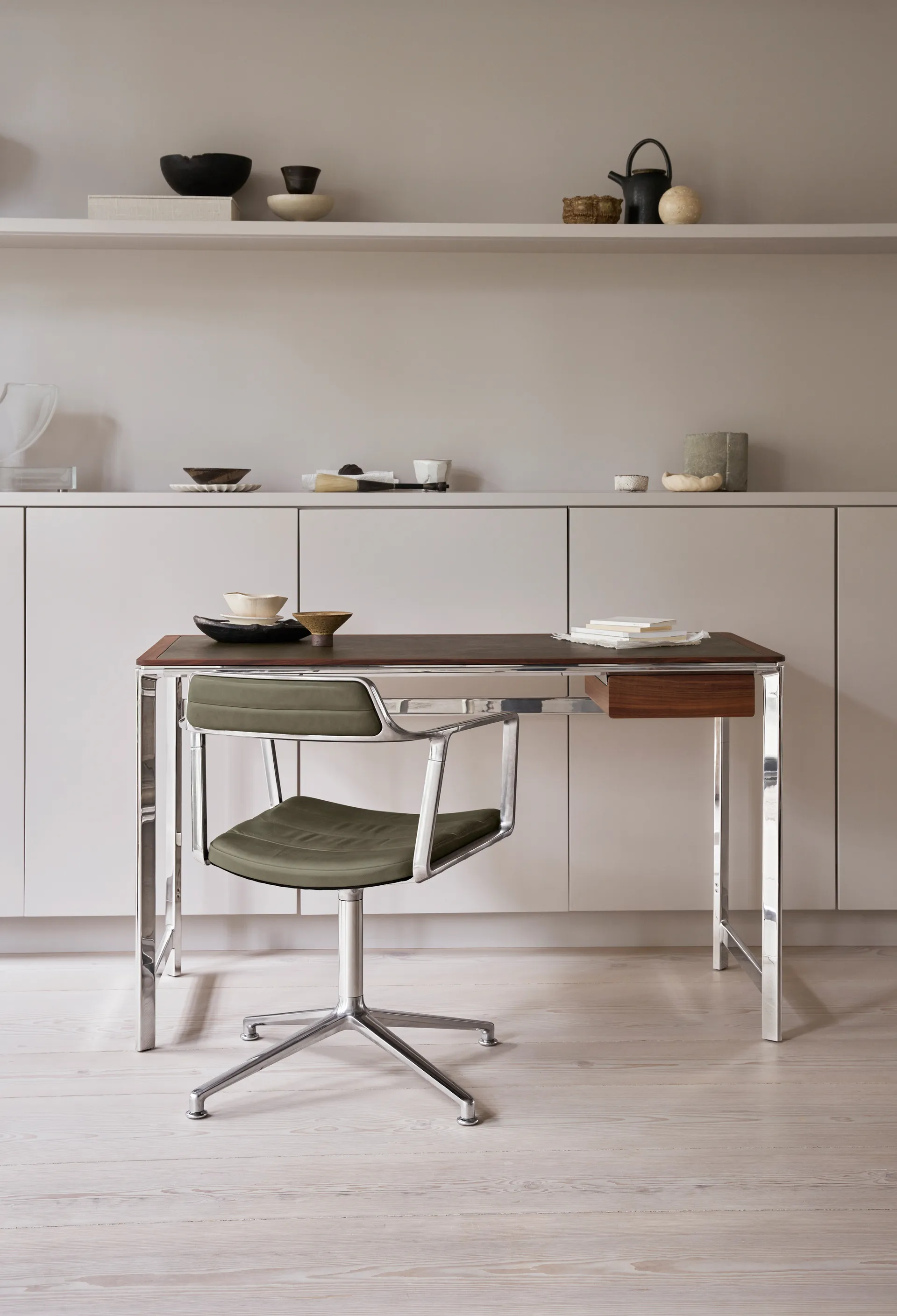 Vipp430 Studio Desk skrivbordslåda 56x29x20 cm, Walnut Vipp