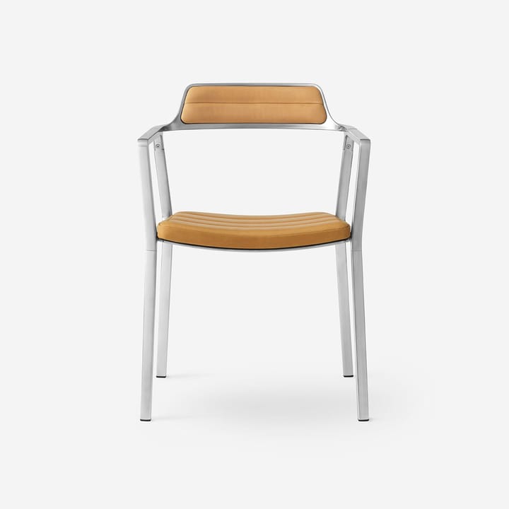 Vipp451 stol, Pol. aluminium-sand leather Vipp