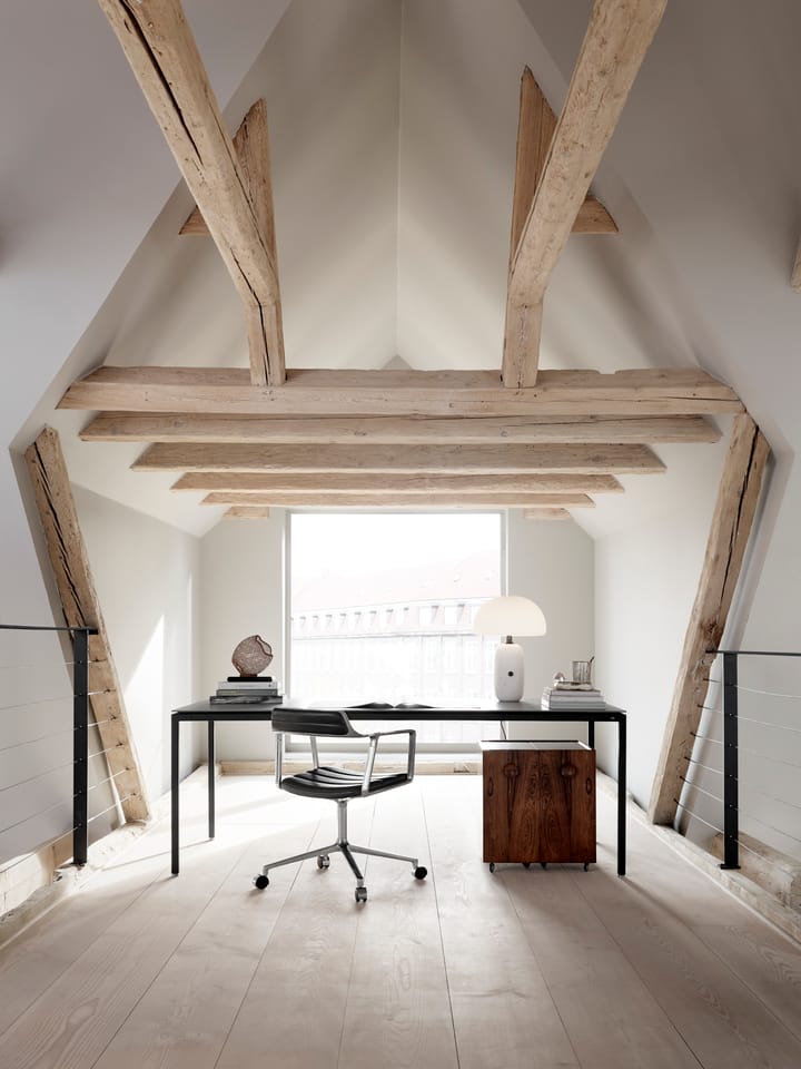 Vipp452 Swivel kontorsstol med hjul, Pol. aluminium-black leather Vipp