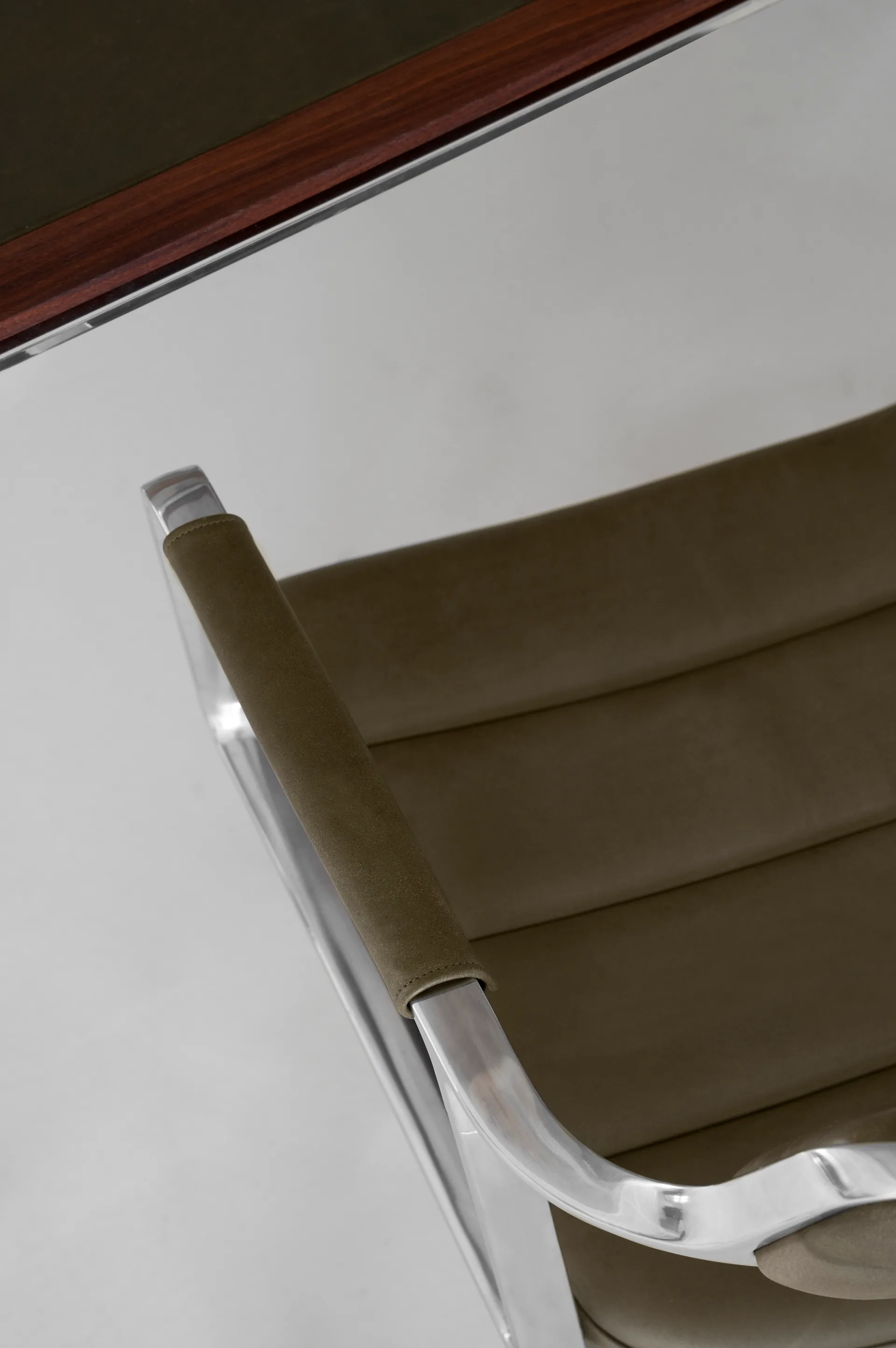 Vipp453 Swivel kontorsstol med hjul, Leather bosco green-pol. aluminium Vipp