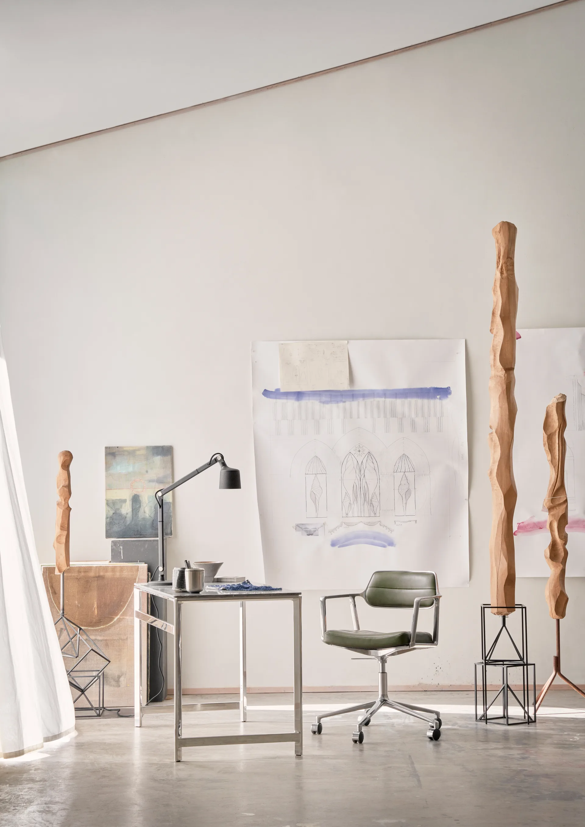 Vipp453+ Swivel kontorsstol med hjul, Pol. aluminium-bosco green Vipp