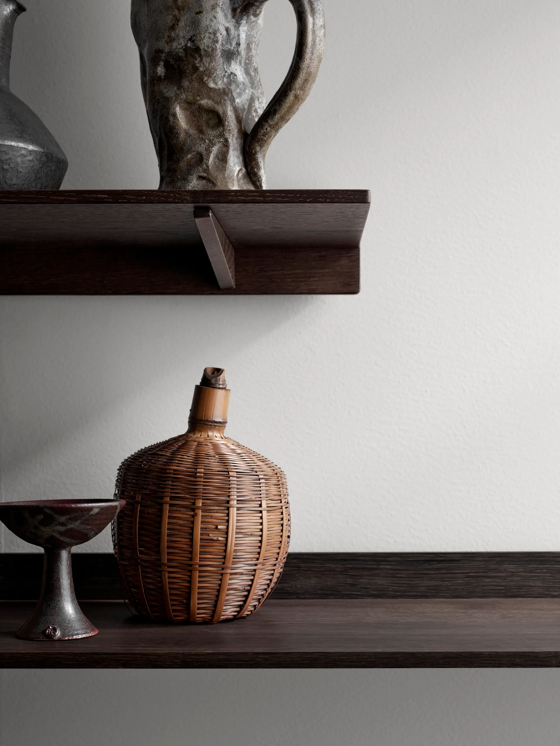 Vipp479 Chimney hylla 120 cm, Dark oak Vipp