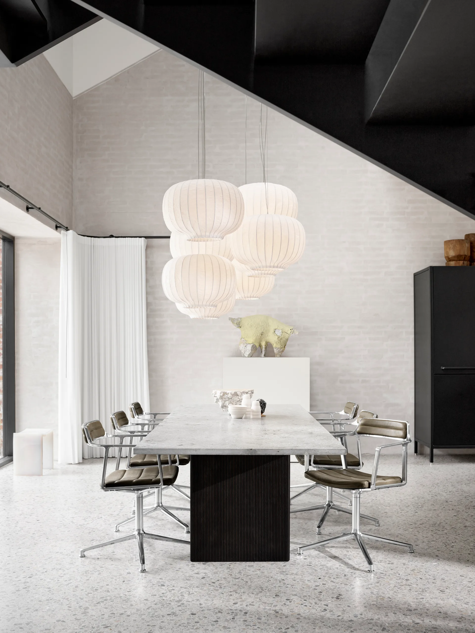 Vipp496 Cabin matbord 250x100x72,5 cm, Stone top-dark oak Vipp