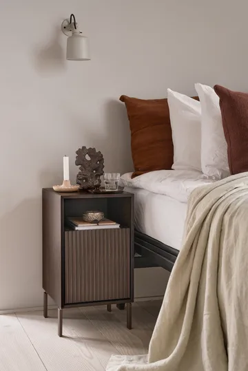 Vipp672 sängbord - Mörk ek-mörk aluminium, 31,5x60x38 cm - Vipp