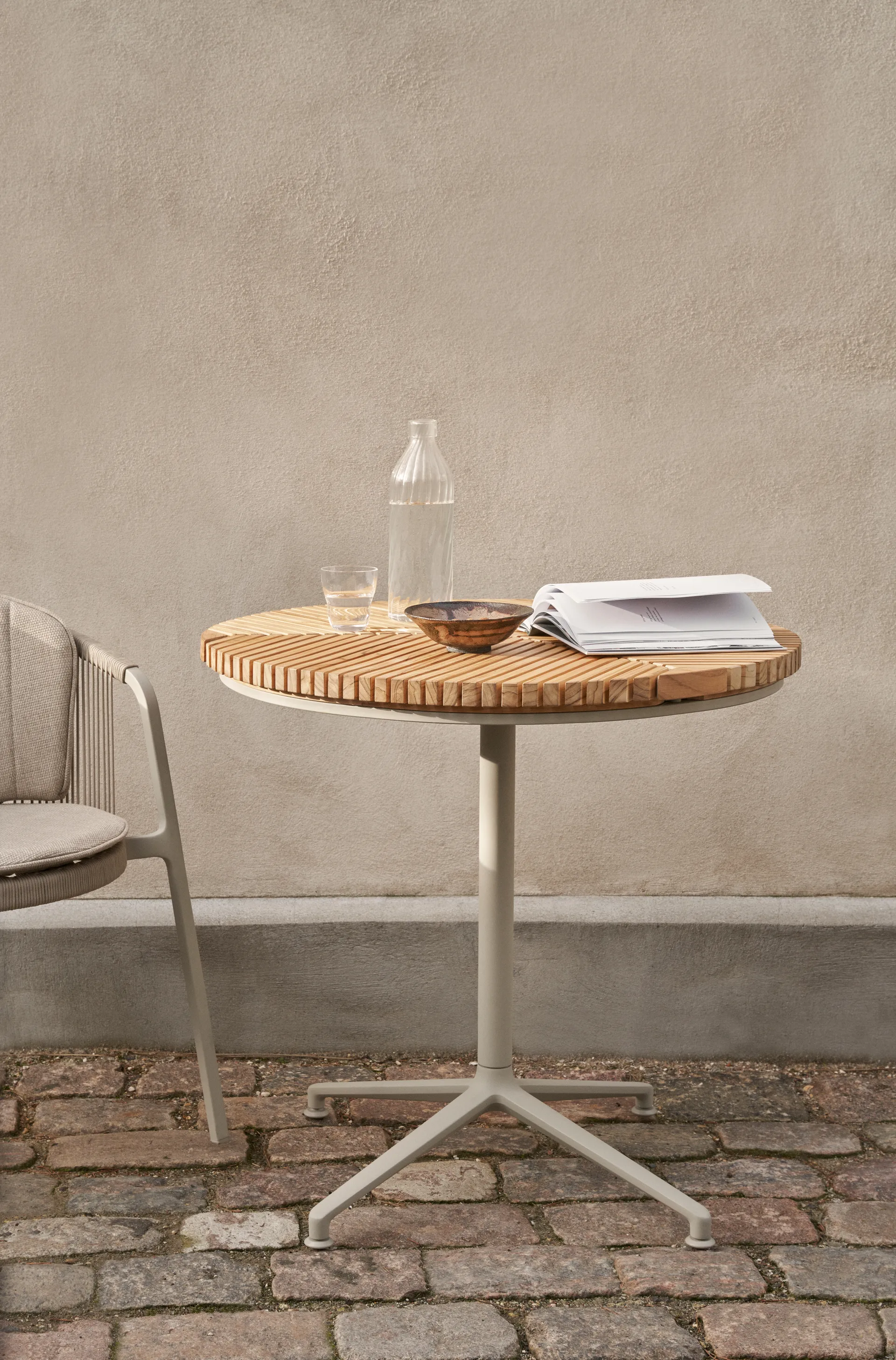 Vipp717 Open-Air cafébord, Grey-teak Vipp