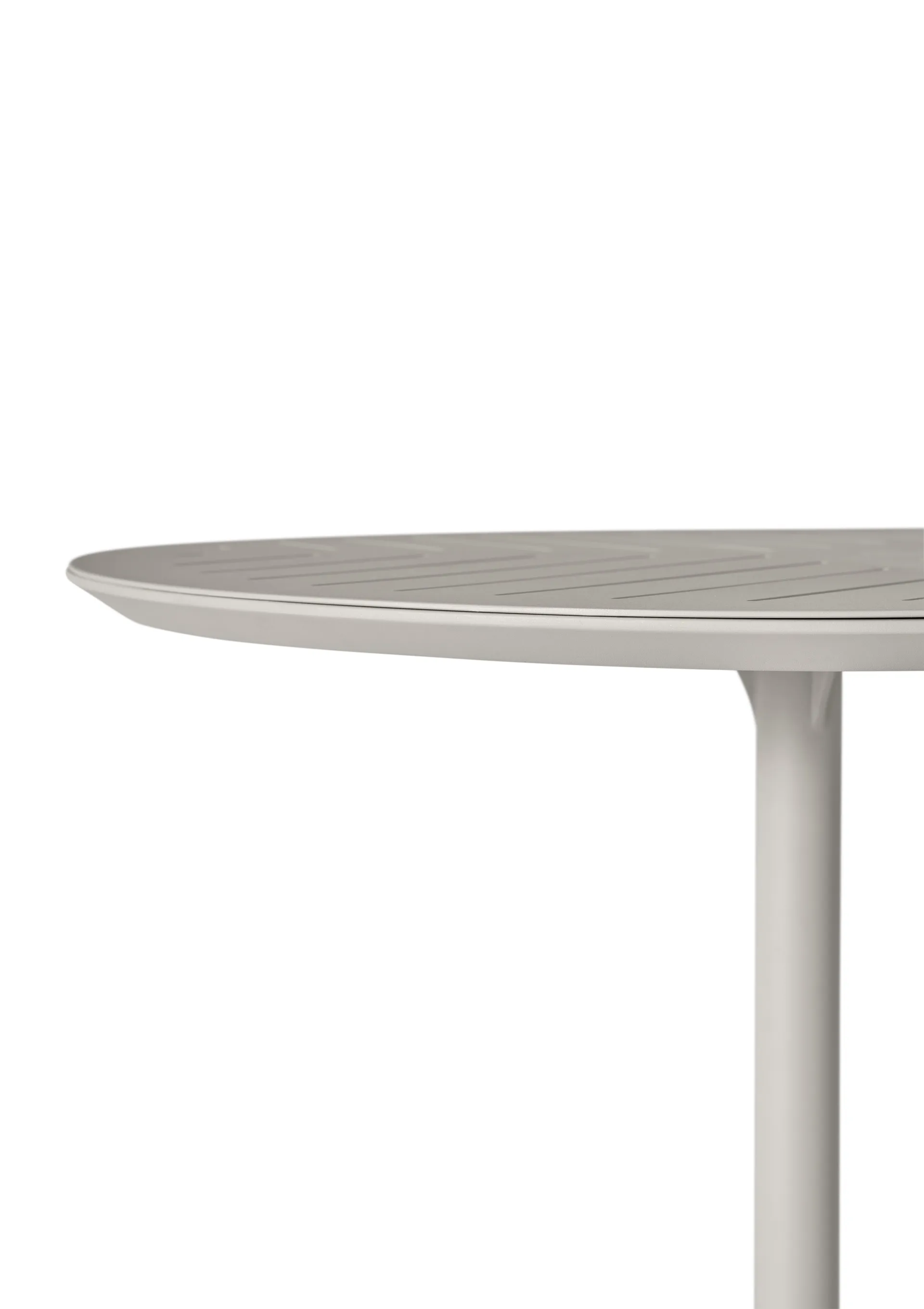 Vipp717 Open-Air cafébord, Warm grey-aluminium, Ø74 cm Vipp