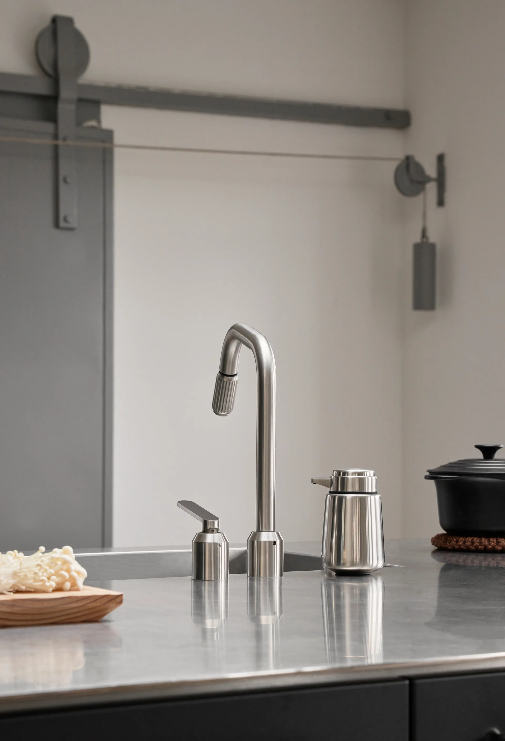 Vipp9 tvålpump 400 ml, Stainless steel Vipp