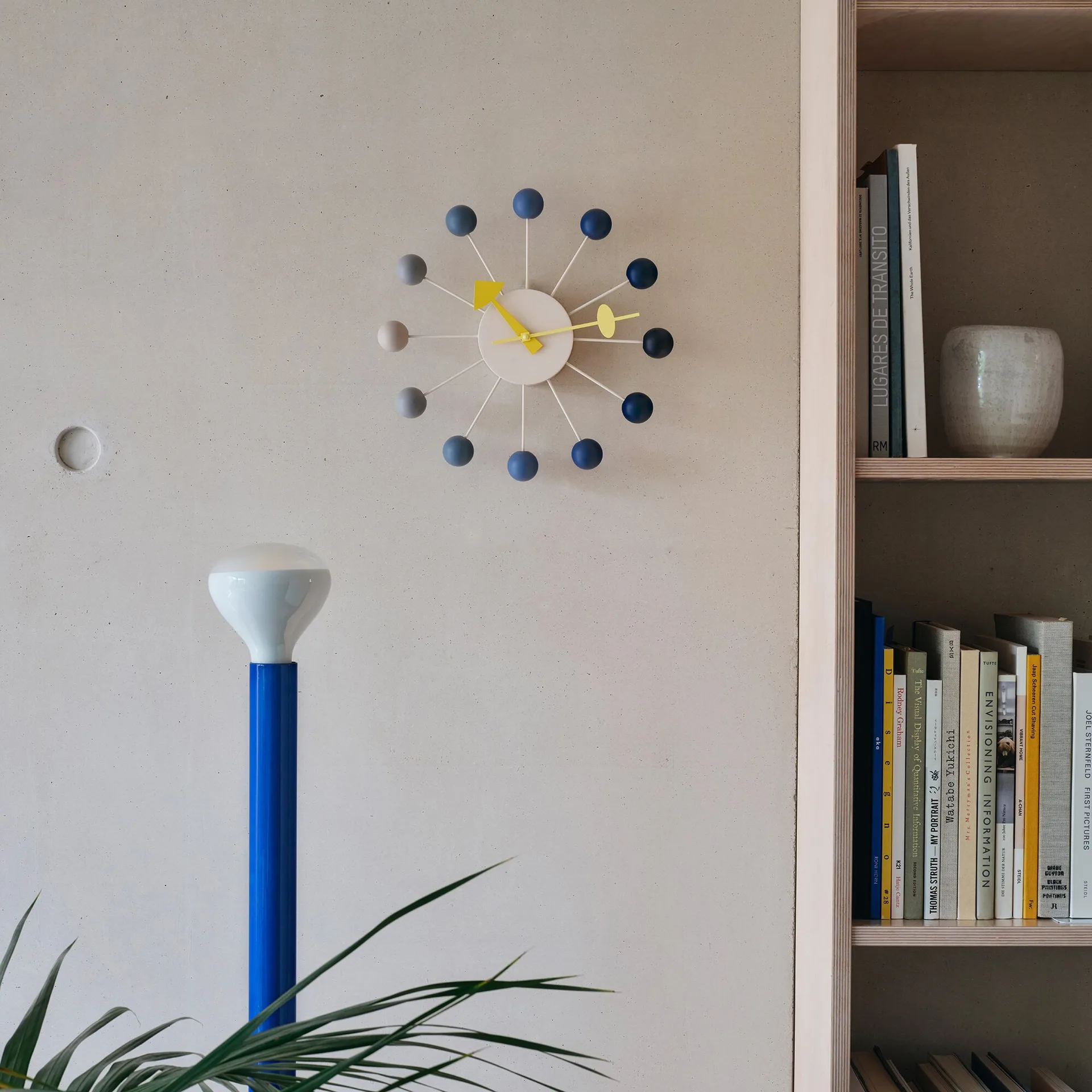 Ball Clock väggklocka Special Edition Ø33 cm, Dusk Vitra