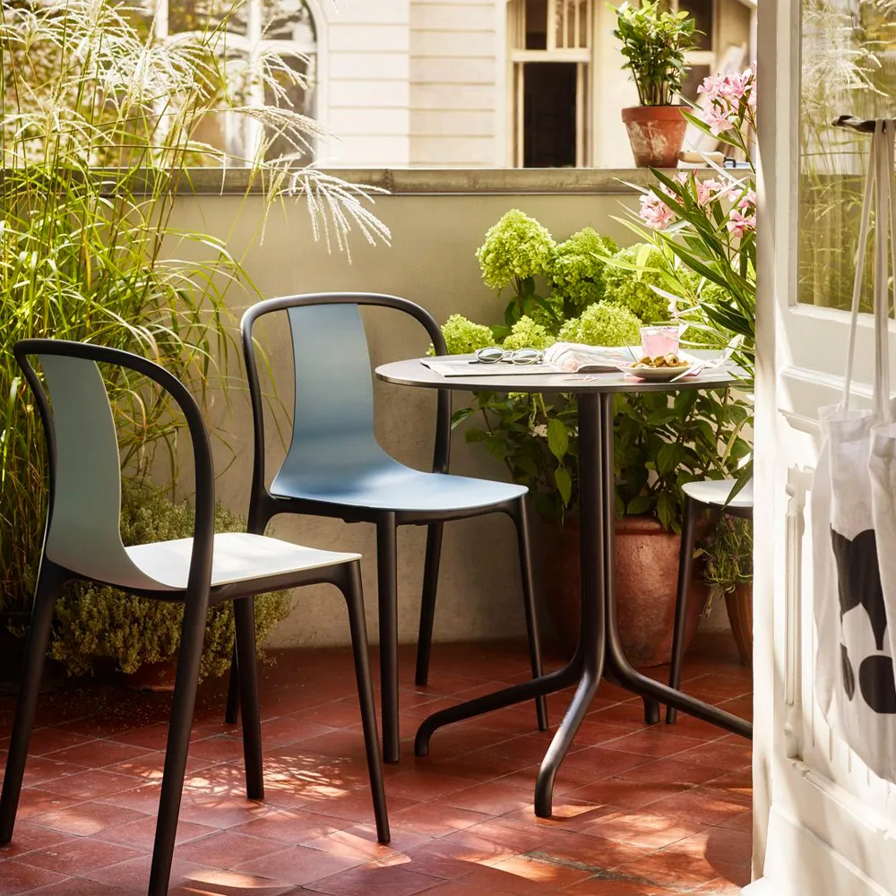 Belleville plastic stol, Cream-Black Vitra