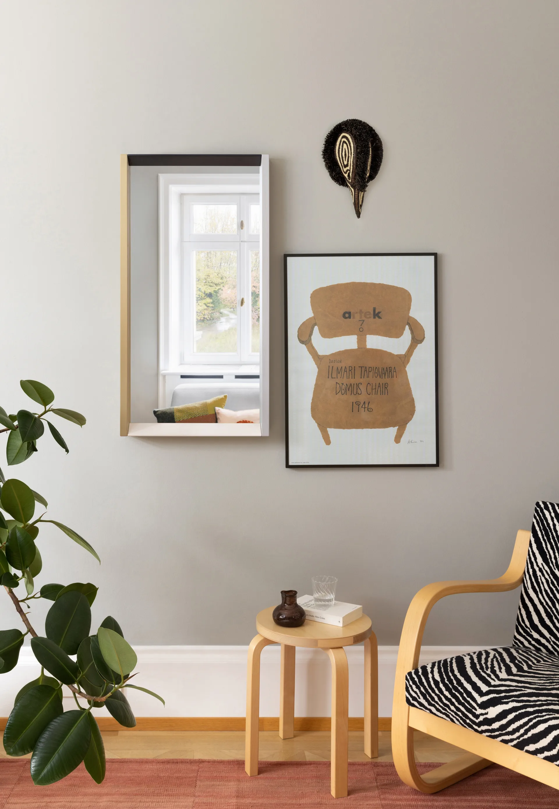 Colour Frame Mirror väggspegel medium, Blue-orange Vitra