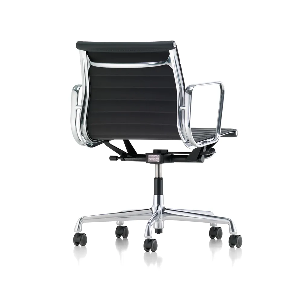 EA 117 kontorsstol läder L20, 66 nero-polerad aluminium Vitra