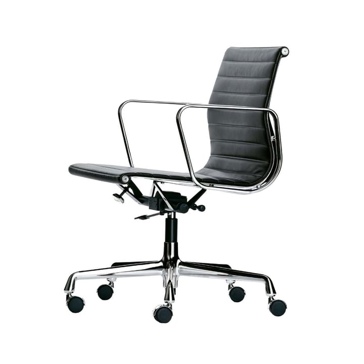 EA 117 kontorsstol - läder svart, kromad aluminium, snurr och tiltfunktion - Vitra