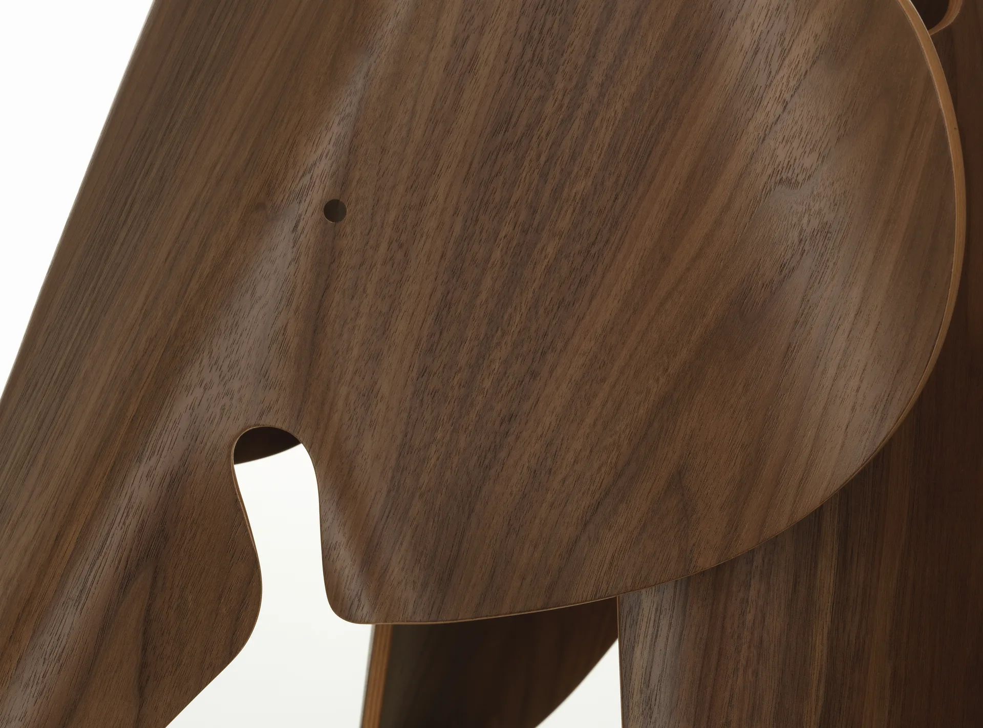 Eames elephant pall/dekoration, Natural laquered walnut Vitra