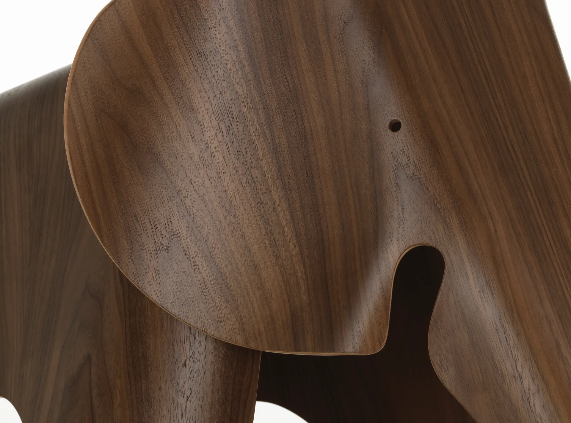 Eames elephant pall/dekoration, Natural laquered walnut Vitra
