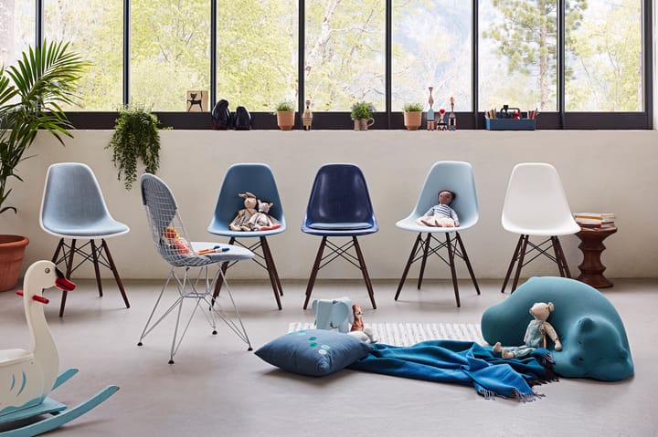 Eames elephant small dekoration, Ice grey Vitra