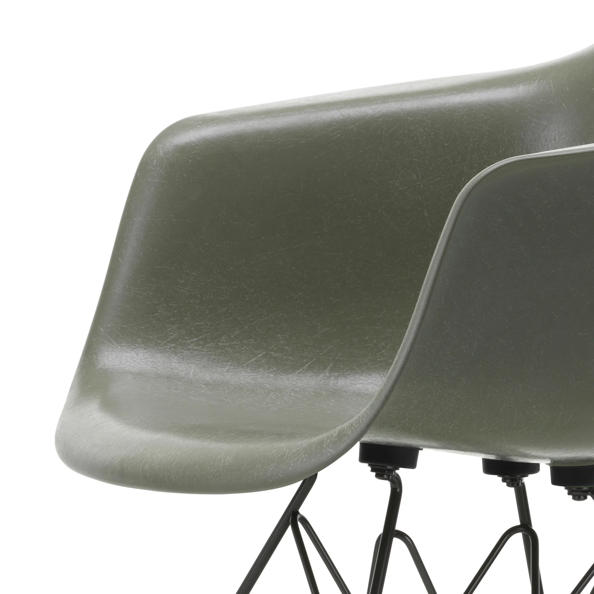 Eames fiberglass armchair DAR karmstol, Raw umber-Basic dark Vitra