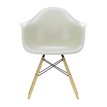 Eames Fiberglass Armchair DAW karmstol - parchment, askben - Vitra