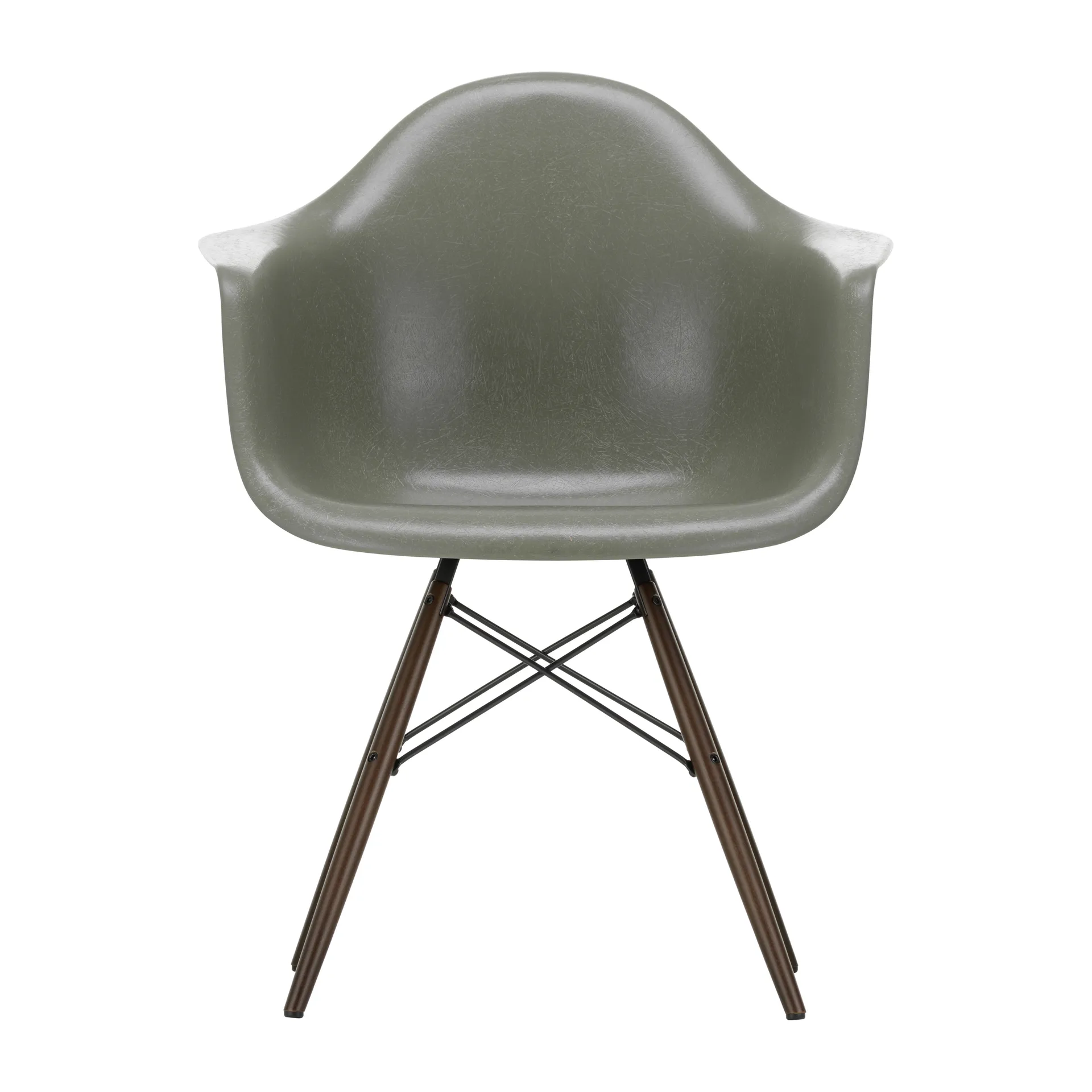 Eames Fiberglass Armchair DAW karmstol, raw umber, brunbetsade lönnben Vitra