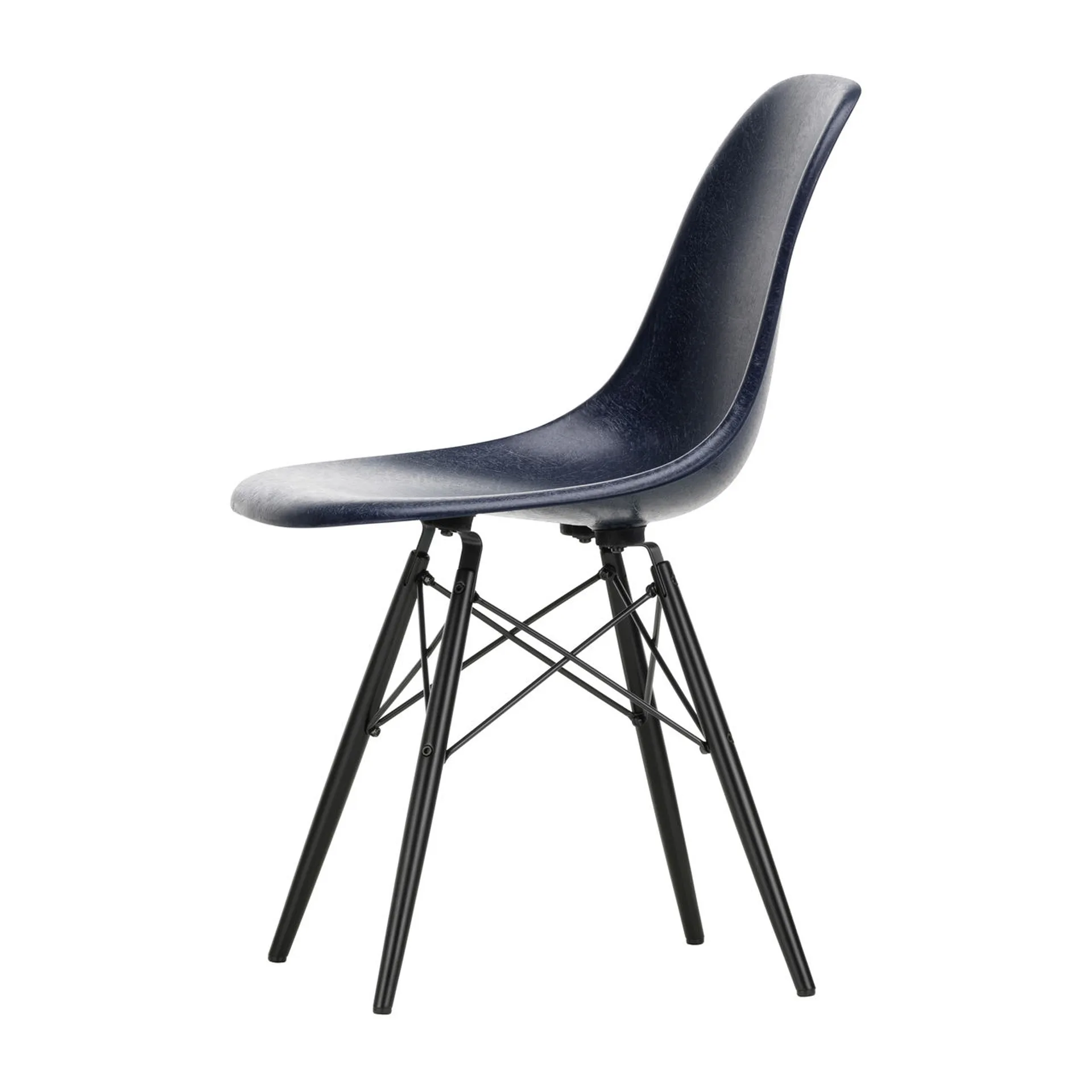 Eames Fiberglass Chairs DSW stol, Navy blue-svartbetsade lönnben Vitra