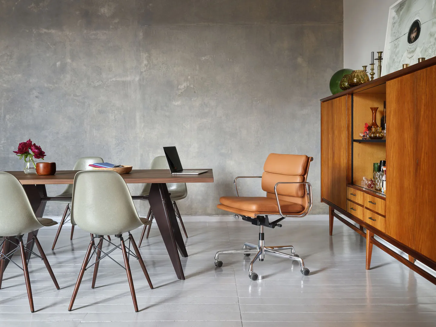 Eames Fiberglass Chairs DSW stol, raw umber, askben Vitra