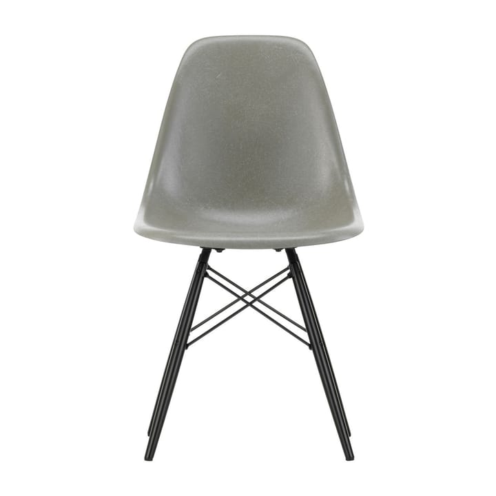 Eames Fiberglass Chairs DSW stol - raw umber, brunbetsade lönnben - Vitra