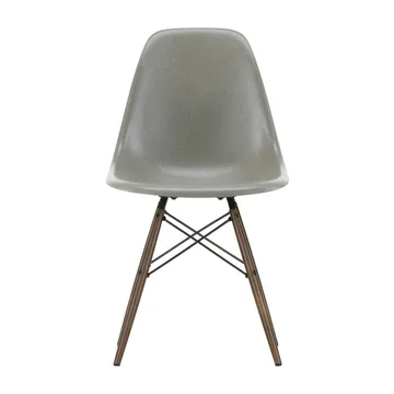Eames Fiberglass Chairs DSW stol - Raw umber-svartbetsade lönnben - Vitra