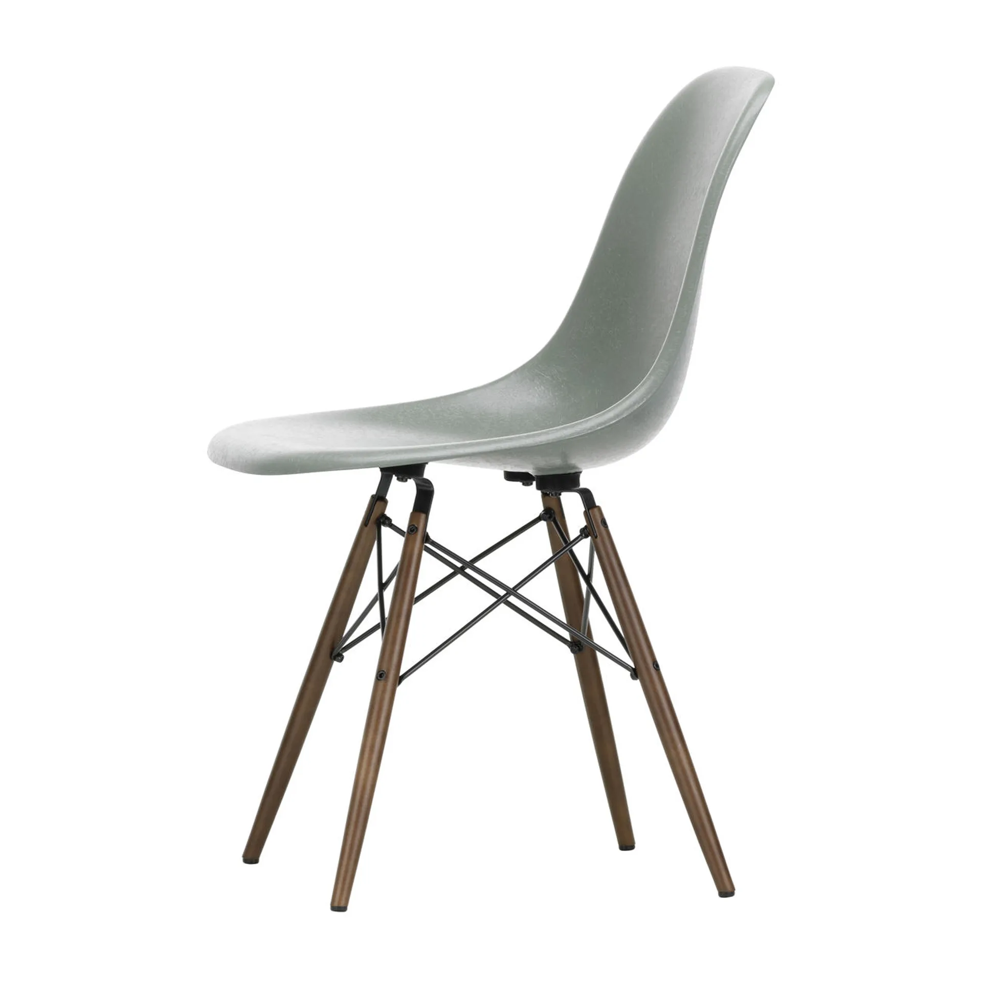 Eames Fiberglass Chairs DSW stol, Sea foam green-dark maple Vitra