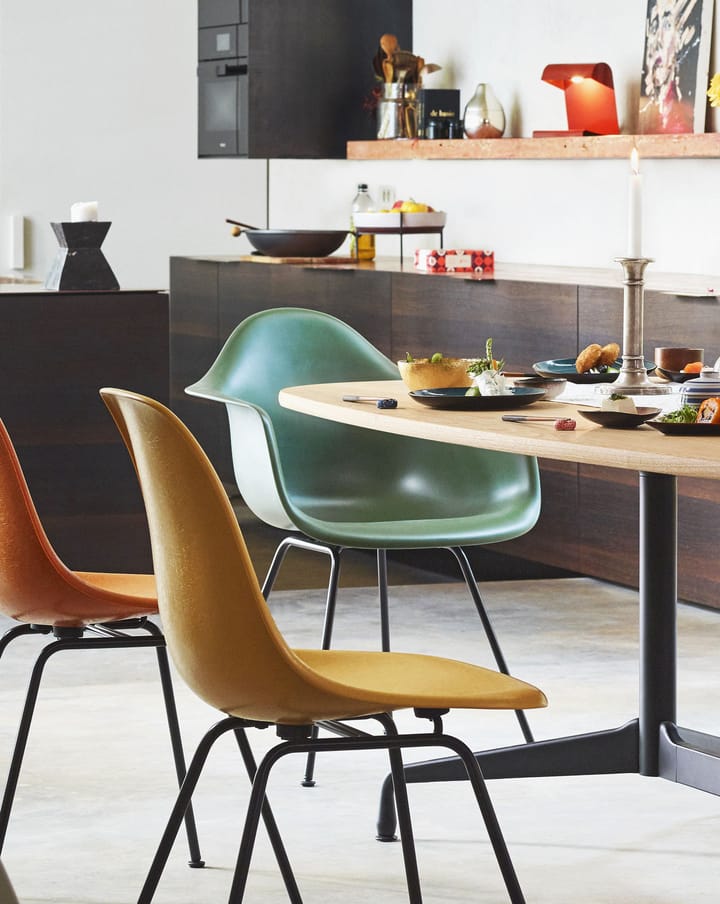 Eames fiberglass chairs DSX stol, Raw umber-Black Vitra