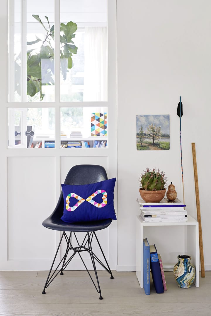 Eames Fiberglass Side Chair DSR stol, Navy blue-Dark basic Vitra